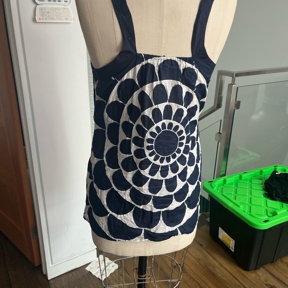 cute cotton sleeveless top size small with fabric embroidery flower front - Picture 2 of 4